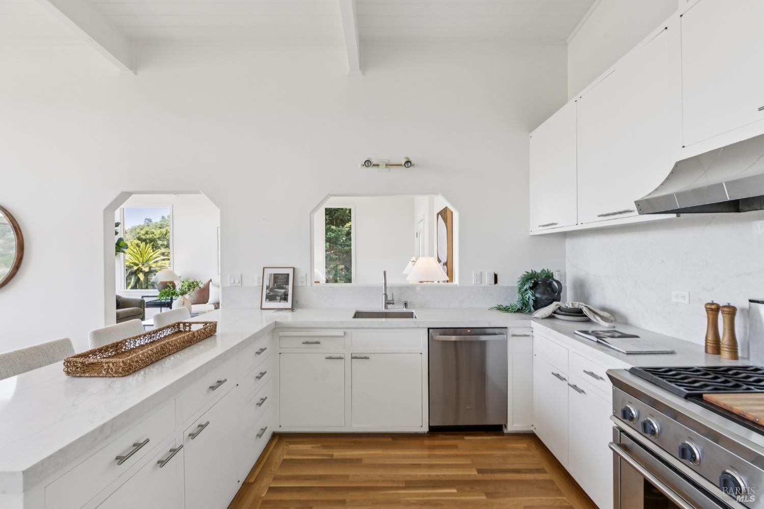 2 Buckeye Road Belvedere, CA 94920 - Photo 11 of 46