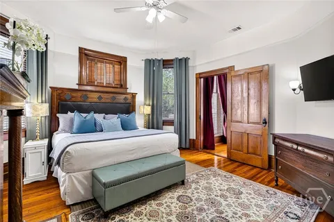$2,595,000 | 106 East Harris Street, Savannah, GA 31401