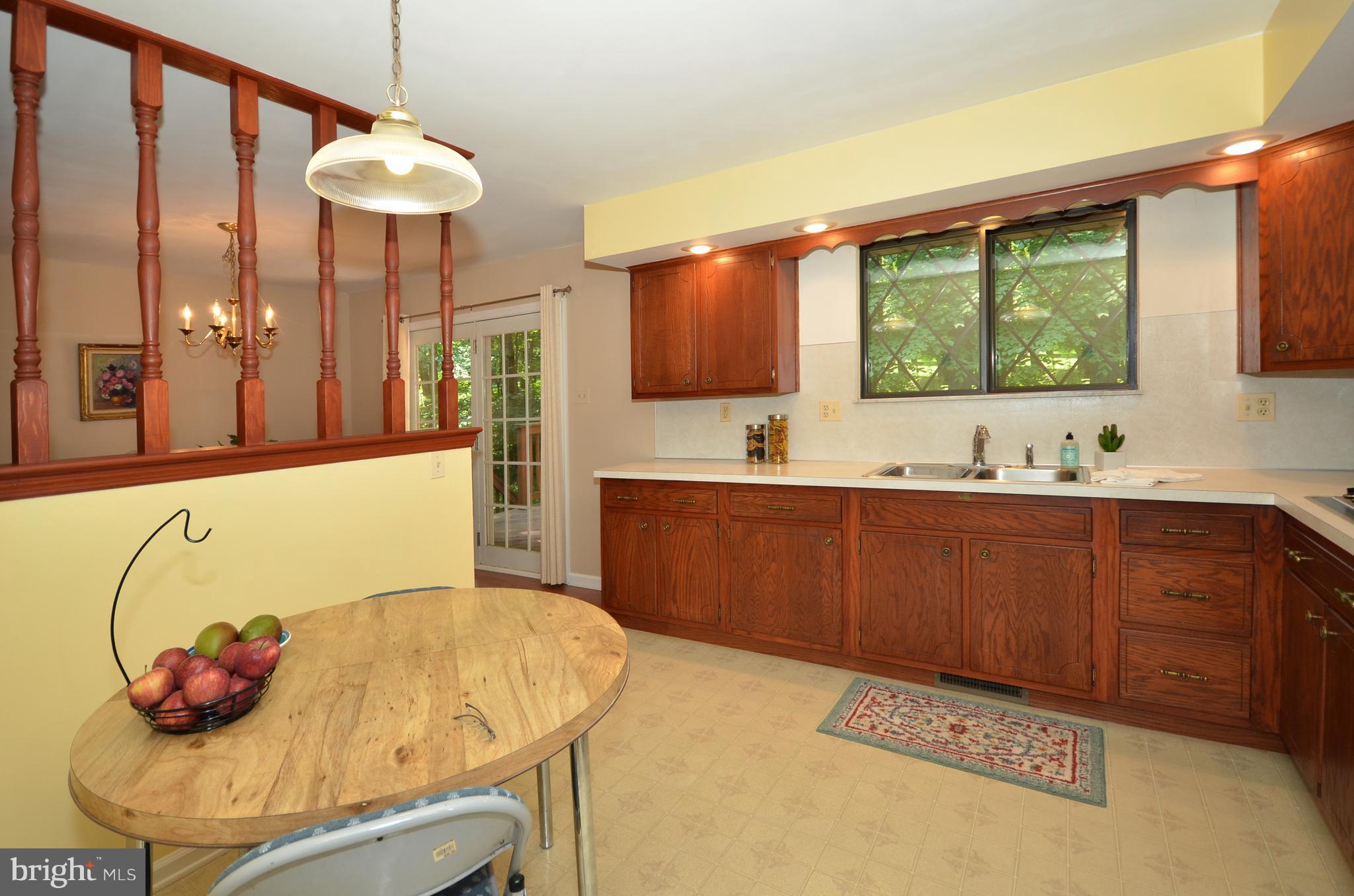 903 Monkton Road Monkton, MD 21111 - Photo 7 of 29 Eat-In kitchen w/ recessed lighting