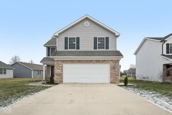 $320,000 | 1916 North Sandal Wood Drive, Yorktown, IN 47396