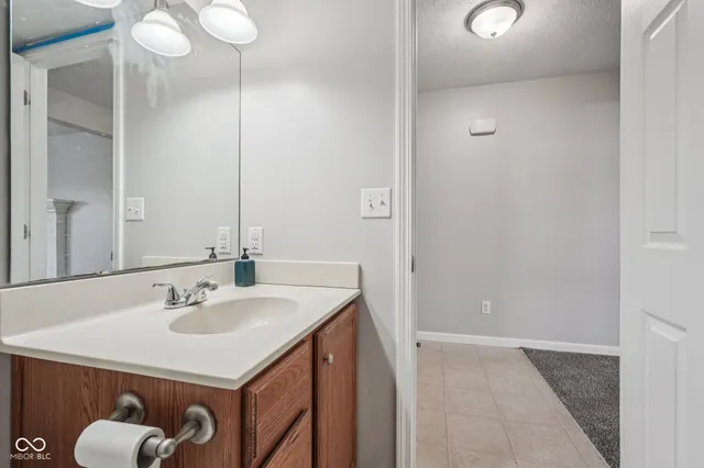 $329,000 | 1916 North Sandal Wood Drive, Yorktown, IN 47396