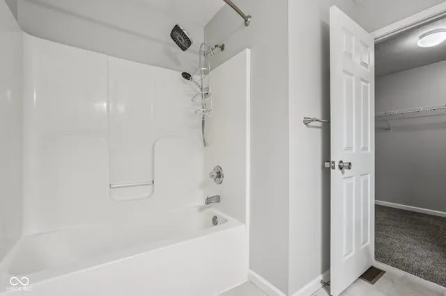 $329,000 | 1916 North Sandal Wood Drive, Yorktown, IN 47396