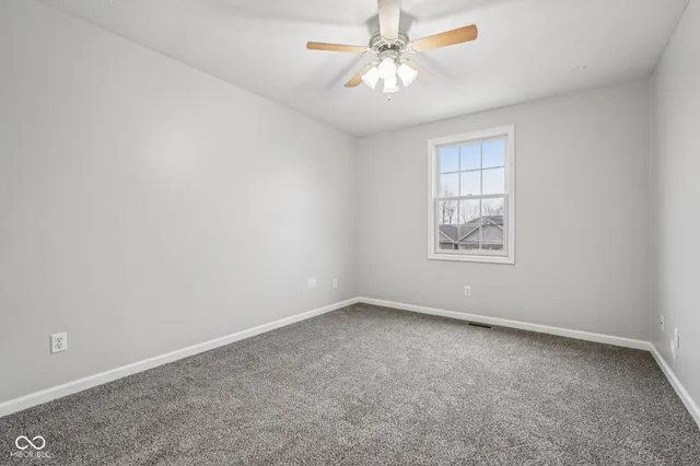 $329,000 | 1916 North Sandal Wood Drive, Yorktown, IN 47396