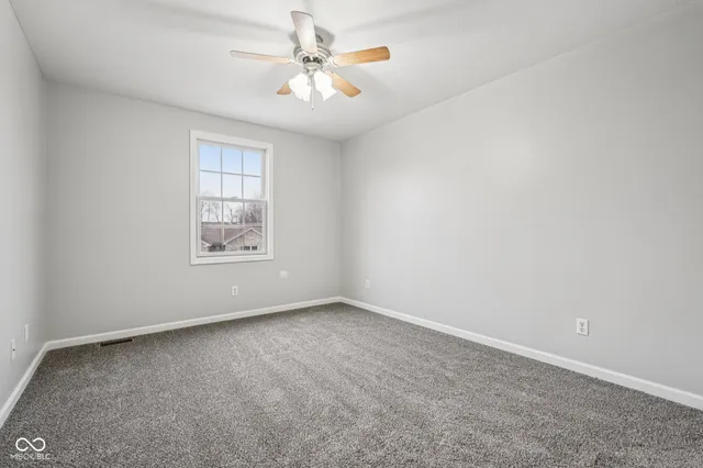 $329,000 | 1916 North Sandal Wood Drive, Yorktown, IN 47396