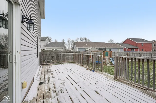 $329,000 | 1916 North Sandal Wood Drive, Yorktown, IN 47396