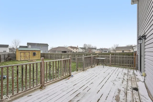 $329,000 | 1916 North Sandal Wood Drive, Yorktown, IN 47396