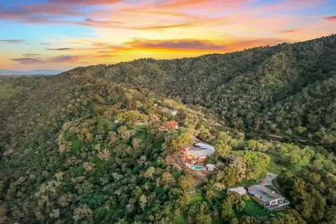 $1,090,000 | 440 Hillside Road, San Juan Bautista, CA 95045