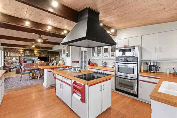 $1,090,000 | 440 Hillside Road, San Juan Bautista, CA 95045