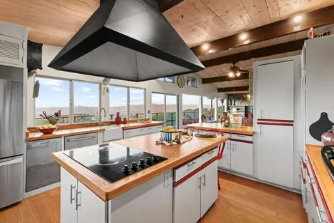 $1,090,000 | 440 Hillside Road, San Juan Bautista, CA 95045