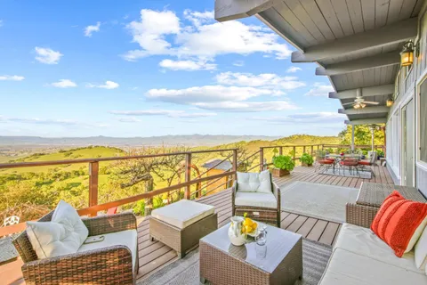 $1,090,000 | 440 Hillside Road, San Juan Bautista, CA 95045