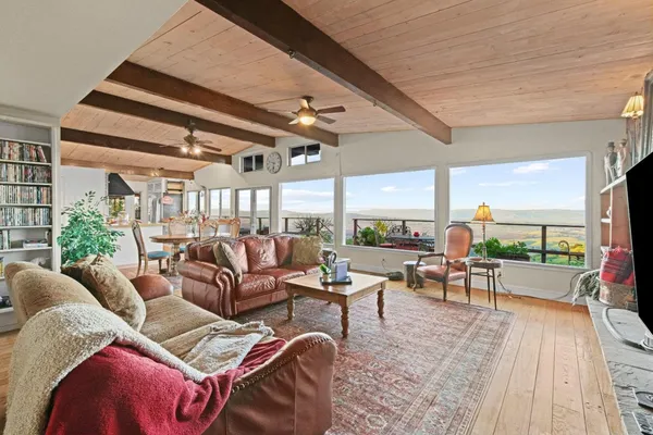 $1,090,000 | 440 Hillside Road, San Juan Bautista, CA 95045