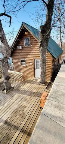 $235,000 | 61 North Lakeview Road, Mapleton, KS 66754