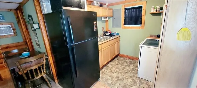 $235,000 | 61 North Lakeview Road, Mapleton, KS 66754