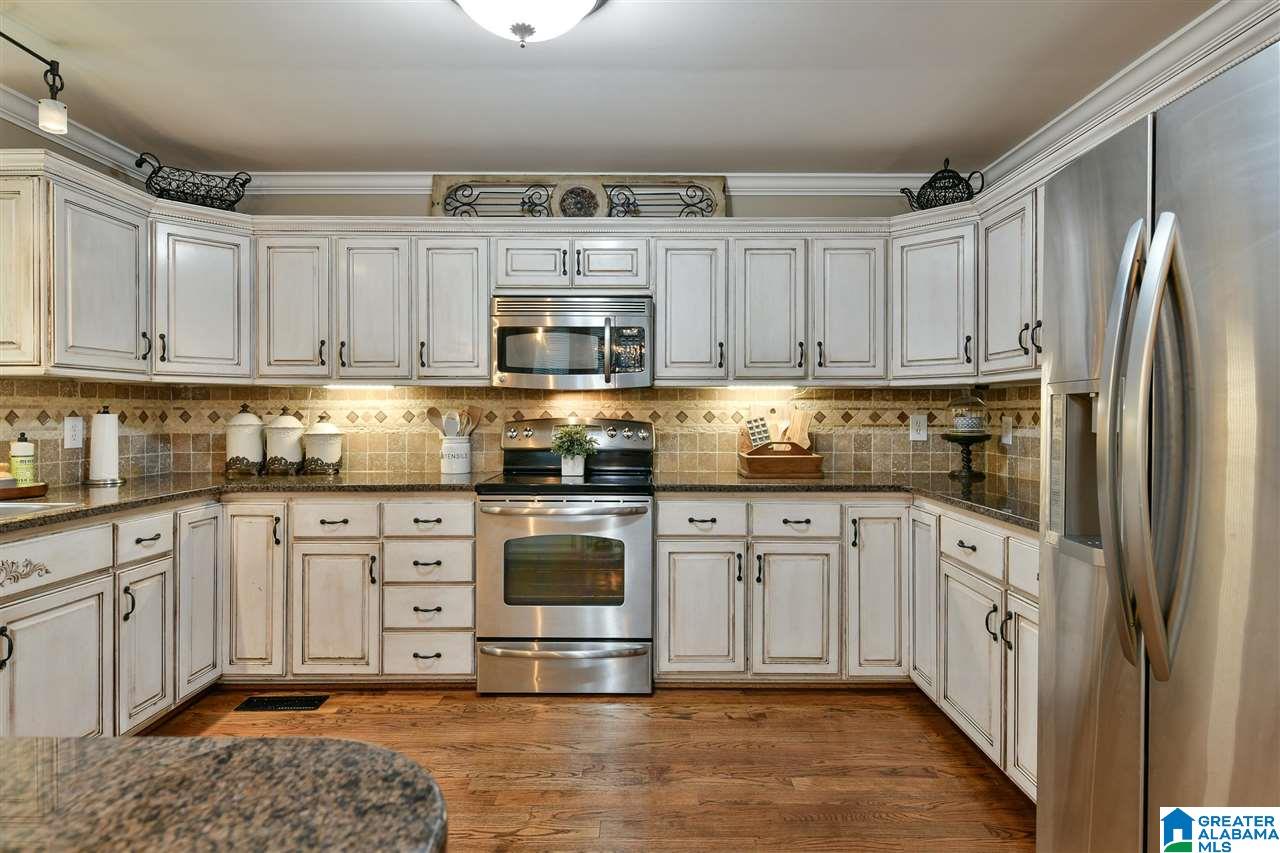 2805 Red Leaf Circle Bessemer, AL 35023 - Photo 20 of 48