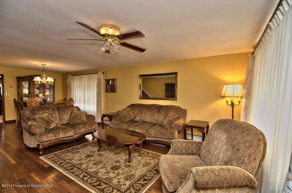 531 Green Ridge Street Scranton, PA 18509 - Photo 4 of 50 Gallery Image 4
