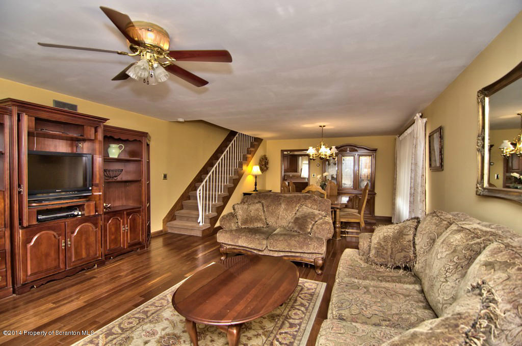 531 Green Ridge Street Scranton, PA 18509 - Photo 5 of 50 Gallery Image 5