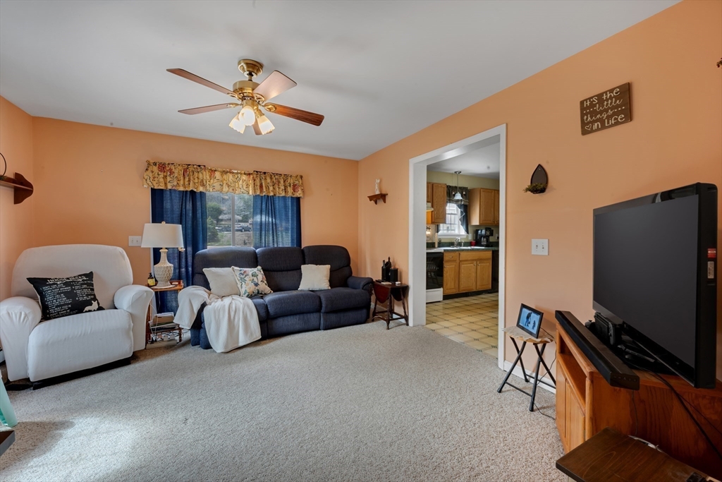 31 Glen Echo Shore Road Charlton, MA 01507 - Photo 21 of 36