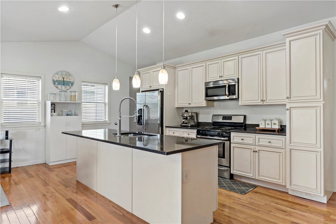 139 Danielle Drive Woonsocket, RI 02895 - Photo 9 of 20