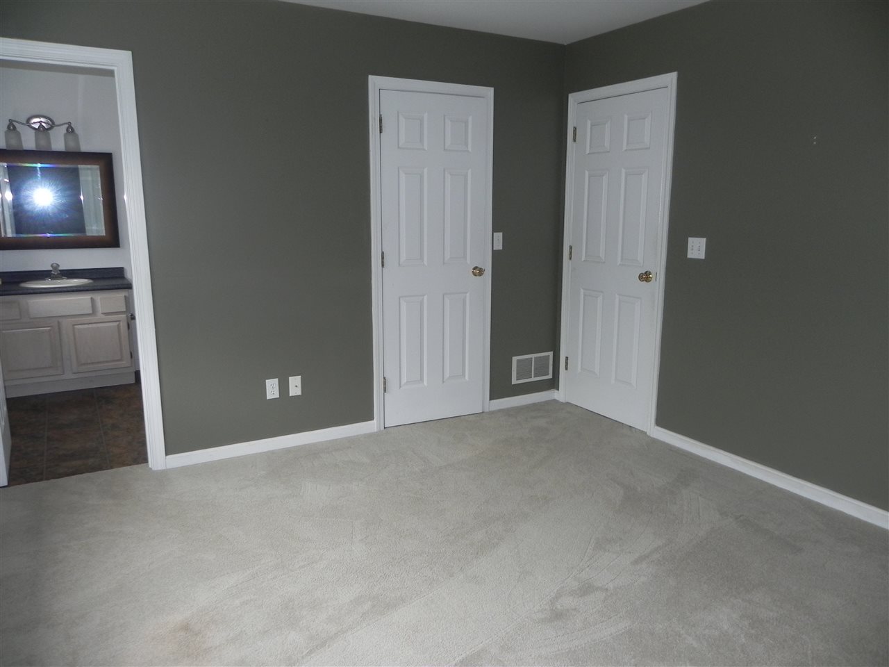 40 Field Ridge Drive Milton, VT 05468 - Photo 9 of 29 Gallery Image 9