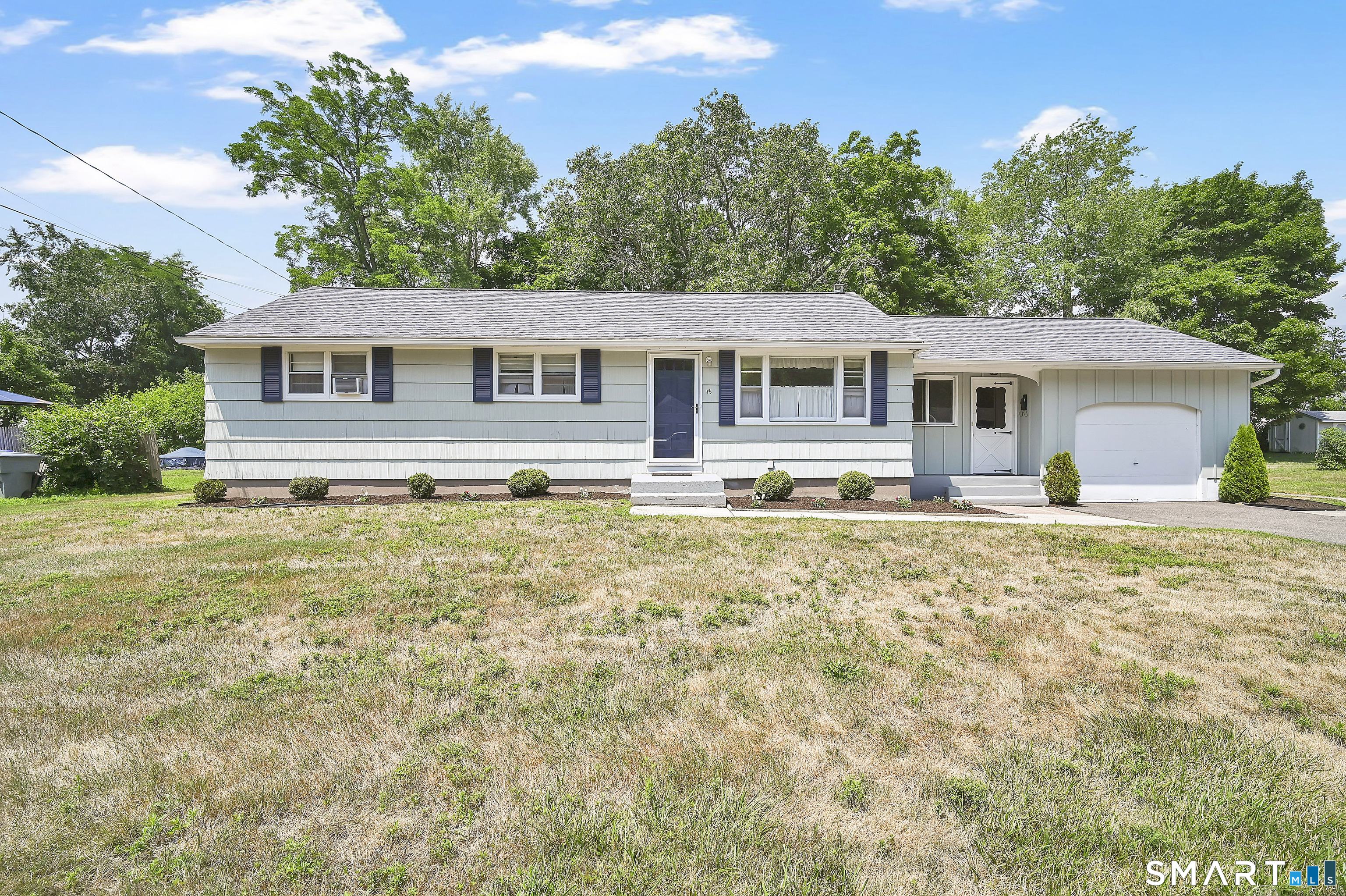 15 Bright Street Enfield, CT 06082 - Photo 1 of 31