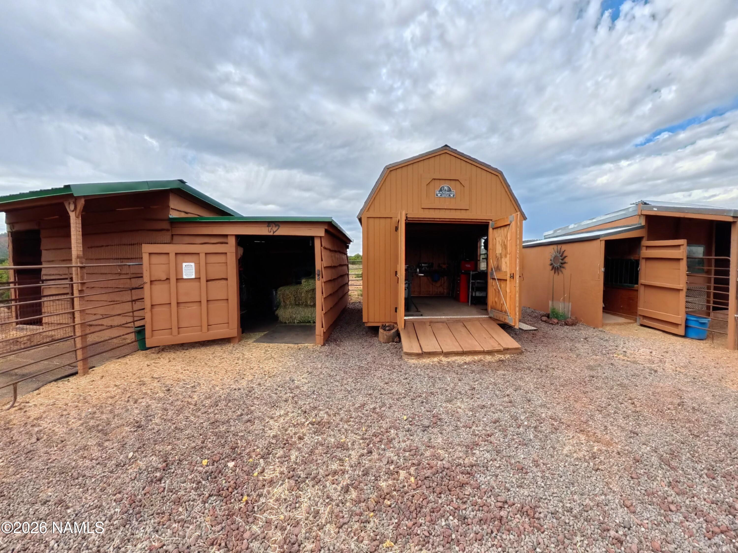 84 Espee Road Williams, AZ 86046 - Photo 52 of 67 Outbuildings 7