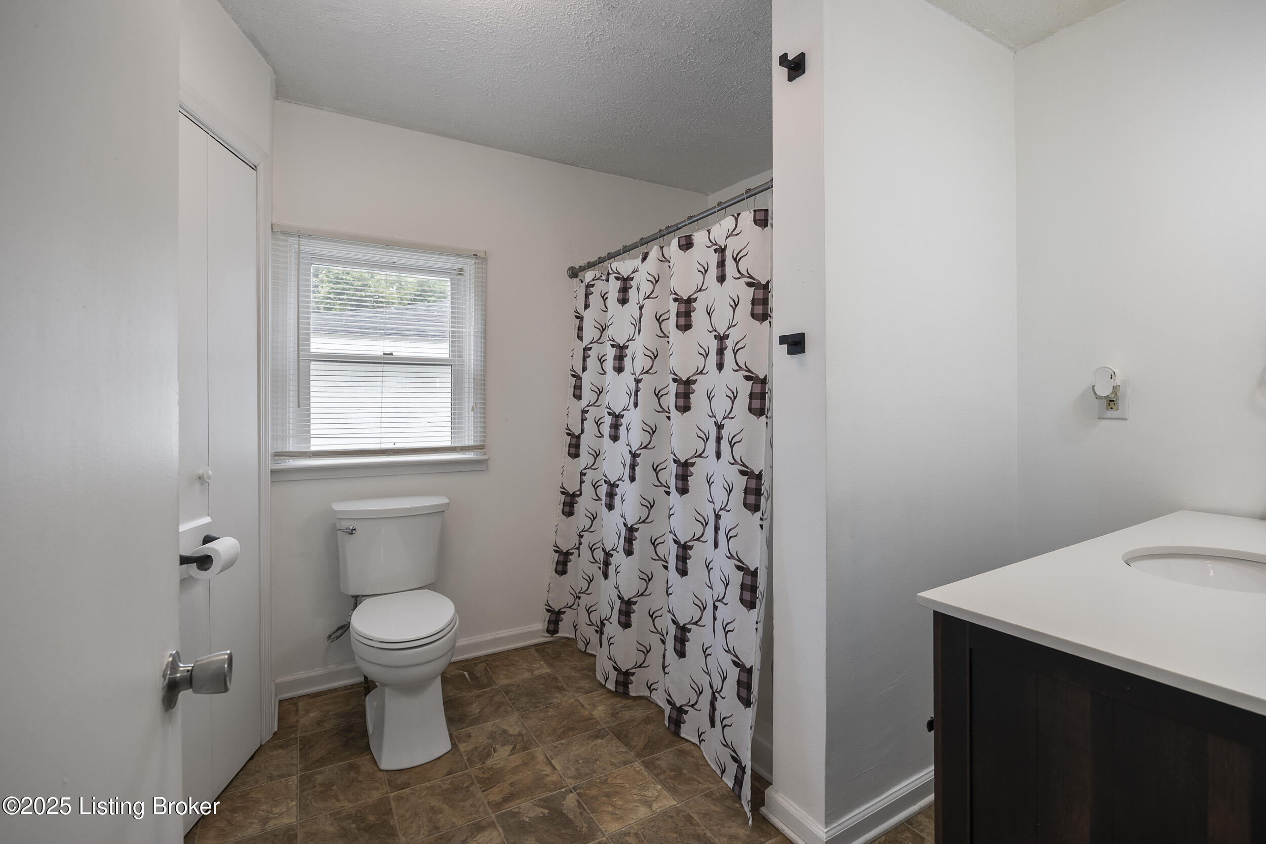 1537 Deatsville Road Shepherdsville, KY 40165 - Photo 15 of 26 8O2A1914