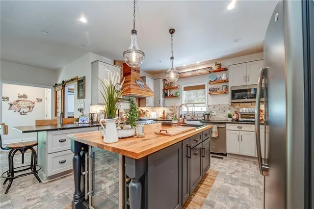 $899,999 | 416 Spring Place Road Northeast, White, GA 30184