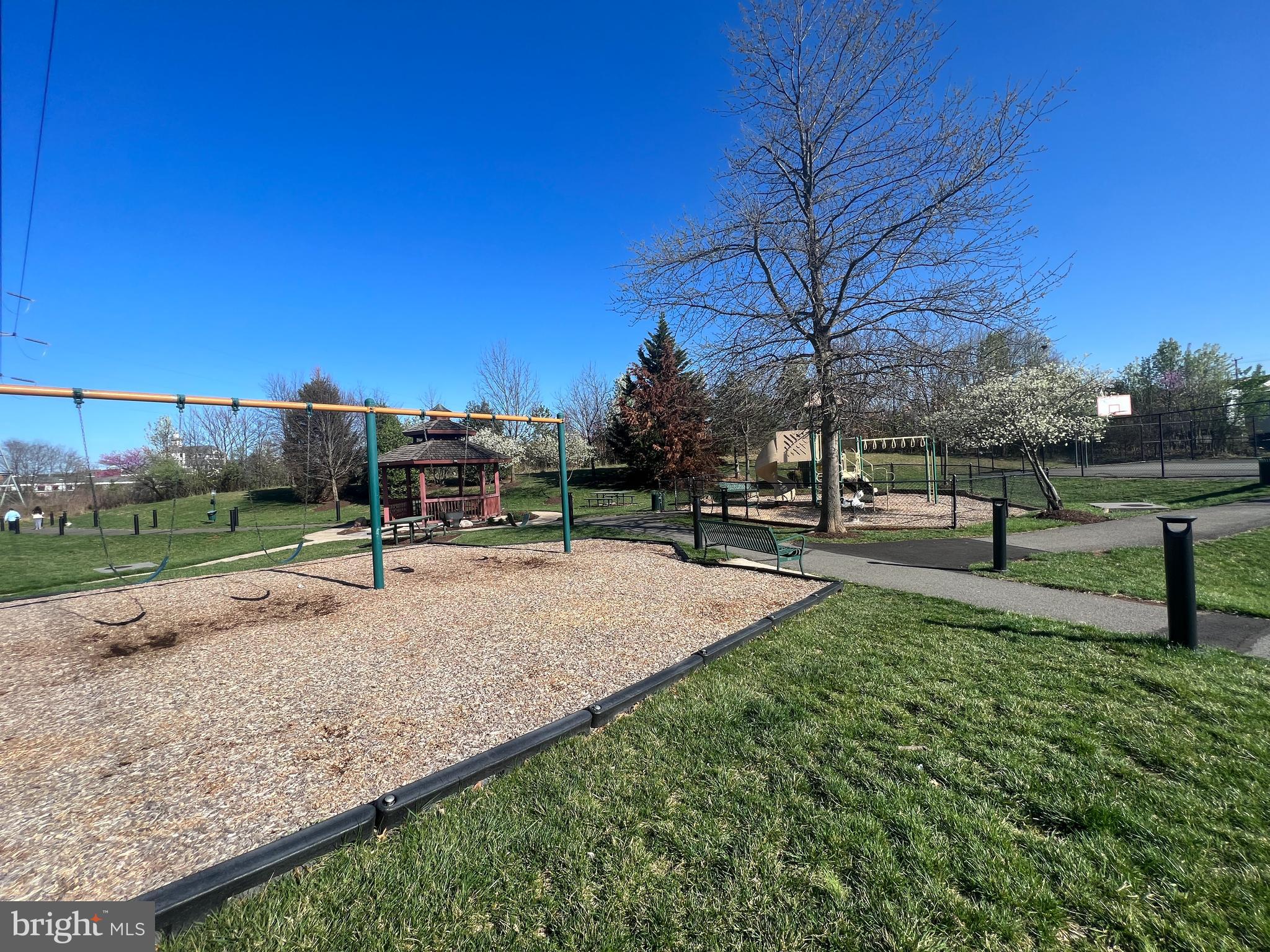 13548 Davinci Lane, Unit 46 Herndon, VA 20171 - Photo 28 of 28 a sign board with parking space