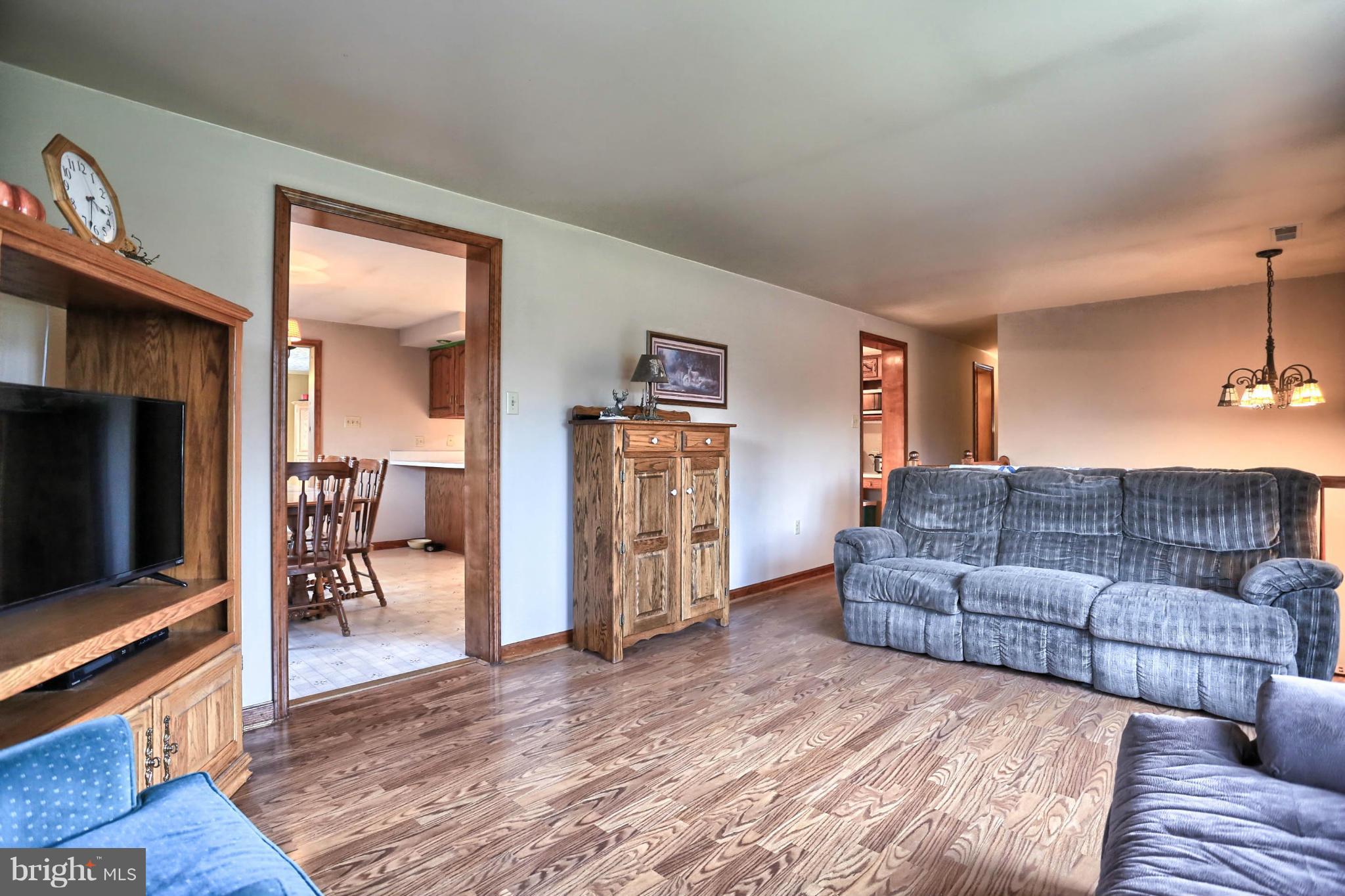 263 Neil Road Shippensburg, PA 17257 - Photo 5 of 30 Living Room