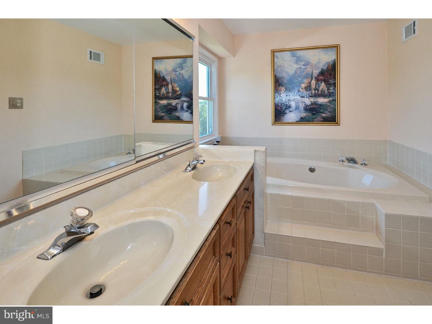 2289 Warner Road Lansdale, PA 19446 - Photo 15 of 25 Master Bathroom