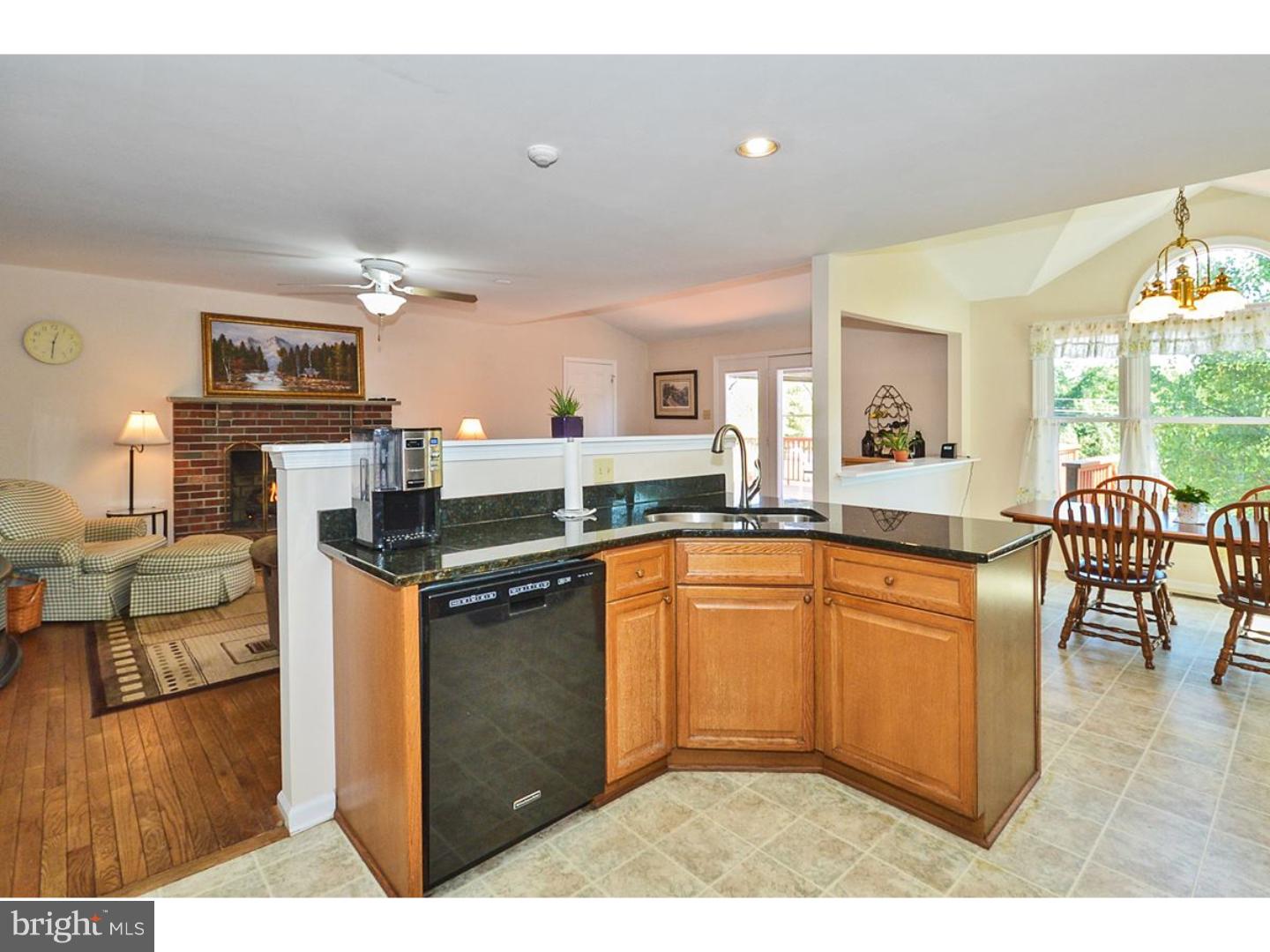 2289 Warner Road Lansdale, PA 19446 - Photo 8 of 25 Kitchen