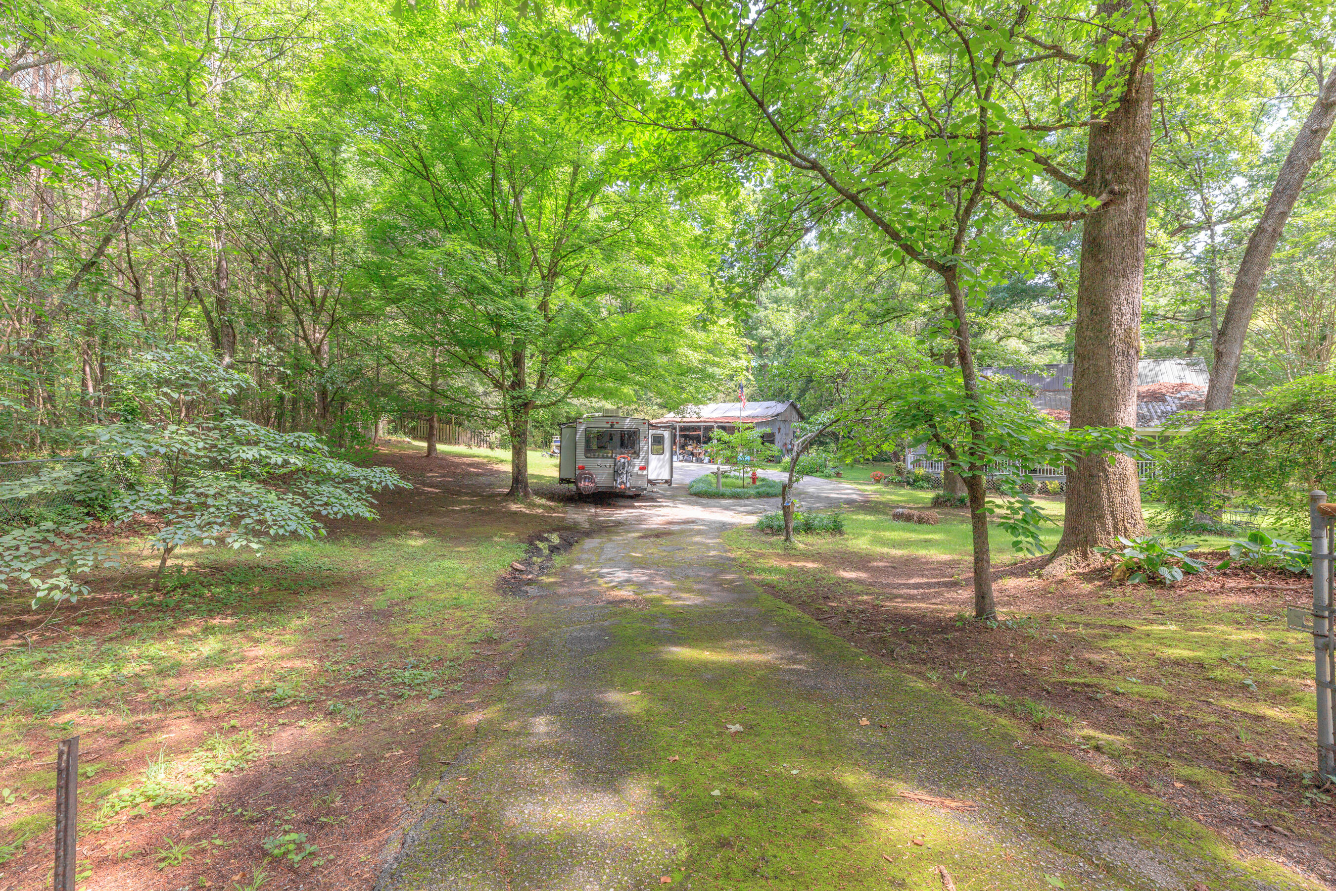 9527 East Brainerd Road Chattanooga, TN 37421 - Photo 4 of 52 9527 E Brainerd HD -2