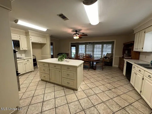 $549,000 | 1035 State Rte 568, Ferriday, LA 71334