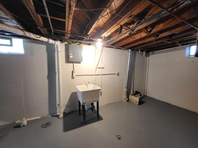 $162,500 | 2660 Bailey Avenue, Lincoln Park, MI 48146