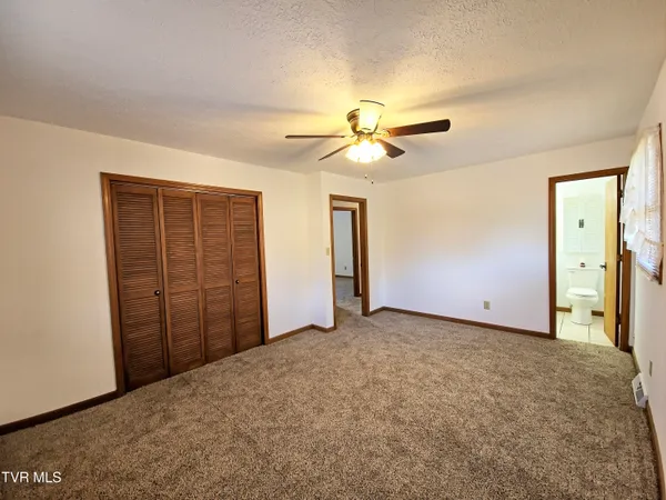 $2,350 | 2910 Newbern Drive, Unit 4, Johnson City, TN 37604