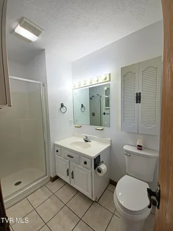 $2,350 | 2910 Newbern Drive, Unit 4, Johnson City, TN 37604