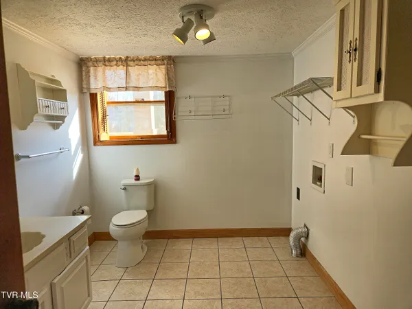 $2,350 | 2910 Newbern Drive, Unit 4, Johnson City, TN 37604