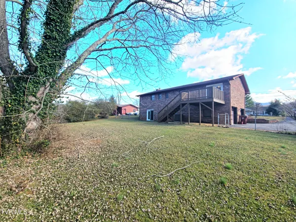 $2,350 | 2910 Newbern Drive, Unit 4, Johnson City, TN 37604