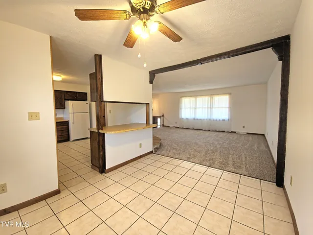 $2,450 | 2910 Newbern Drive, Unit 4, Johnson City, TN 37604