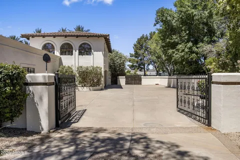 $4,500,000 | 8700 North 58th Place, Paradise Valley, AZ 85253