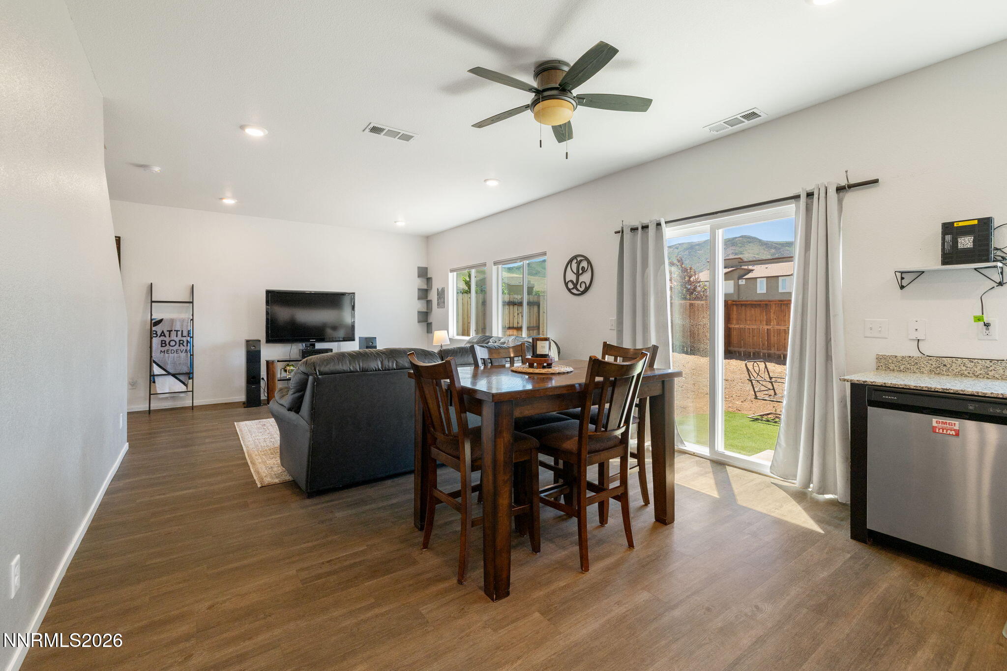 9813 Fishermans Reef Court Reno, NV 89506 - Photo 9 of 26 6-web-or-mls-0X3A3278