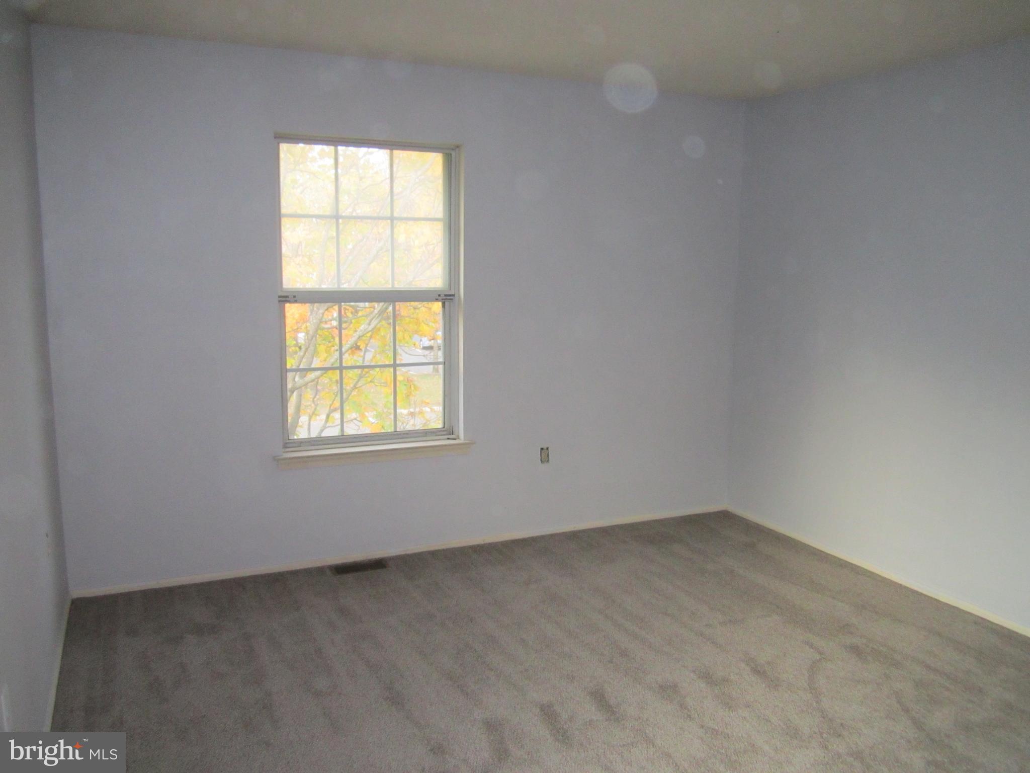 92 Versailles Court Hamilton, NJ 08619 - Photo 19 of 28