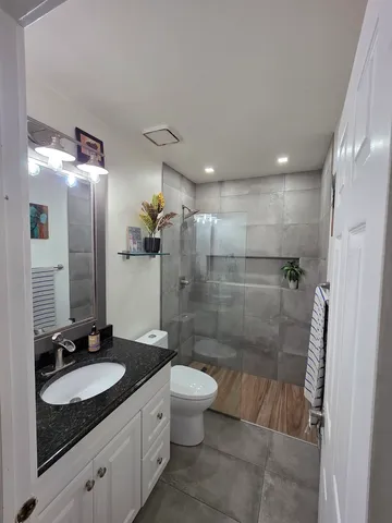 $479,900 | 7943 Dada Drive, Gurnee, IL 60031