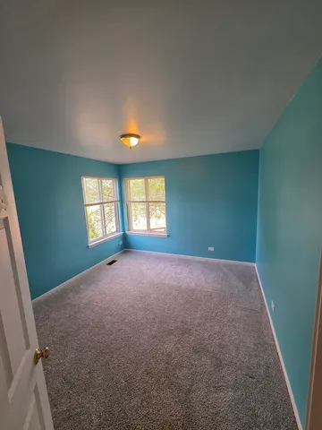 $479,900 | 7943 Dada Drive, Gurnee, IL 60031