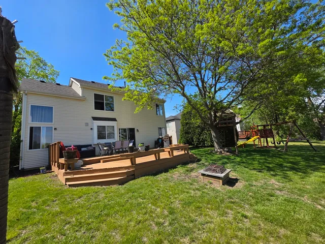 $479,900 | 7943 Dada Drive, Gurnee, IL 60031