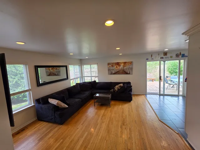 $479,900 | 7943 Dada Drive, Gurnee, IL 60031