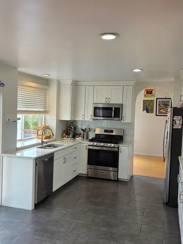 $479,900 | 7943 Dada Drive, Gurnee, IL 60031