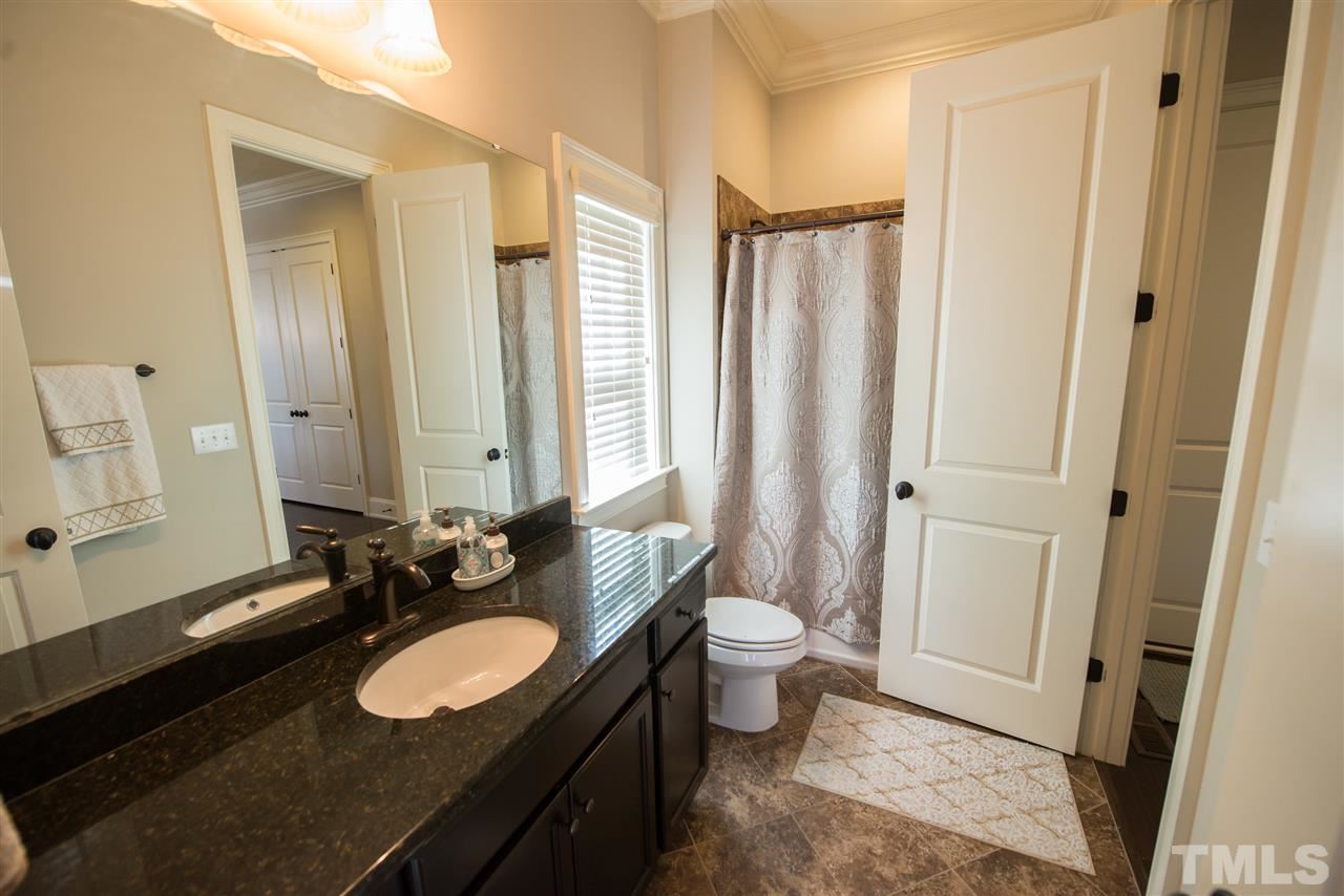 2830 Winter Song Road Raleigh, NC 27614 - Photo 11 of 25 Full bath on main level with granite!