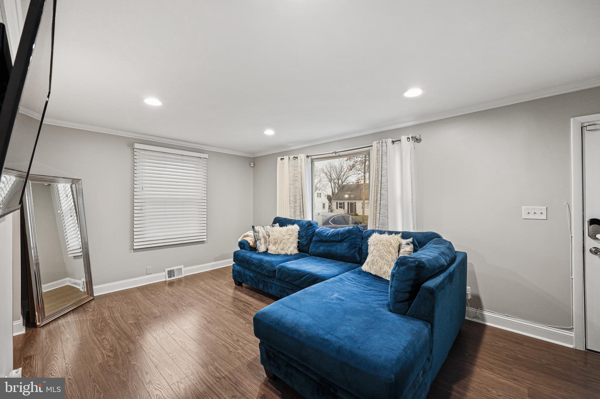 3420 Kimble Road Windsor Mill, MD 21244 - Photo 9 of 28 Living Room