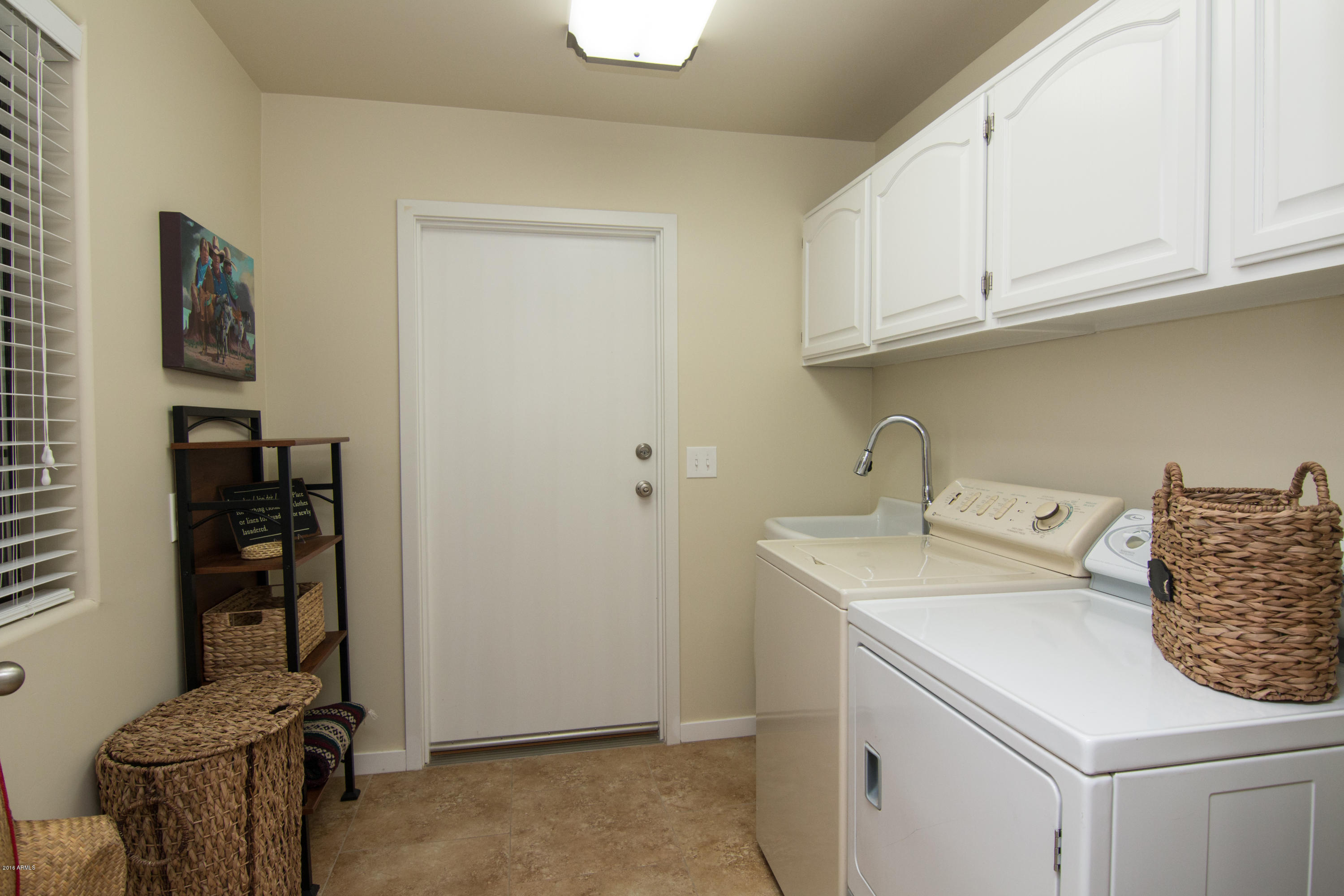 2167 East Willis Road Gilbert, AZ 85297 - Photo 3 of 79 IMG_8894